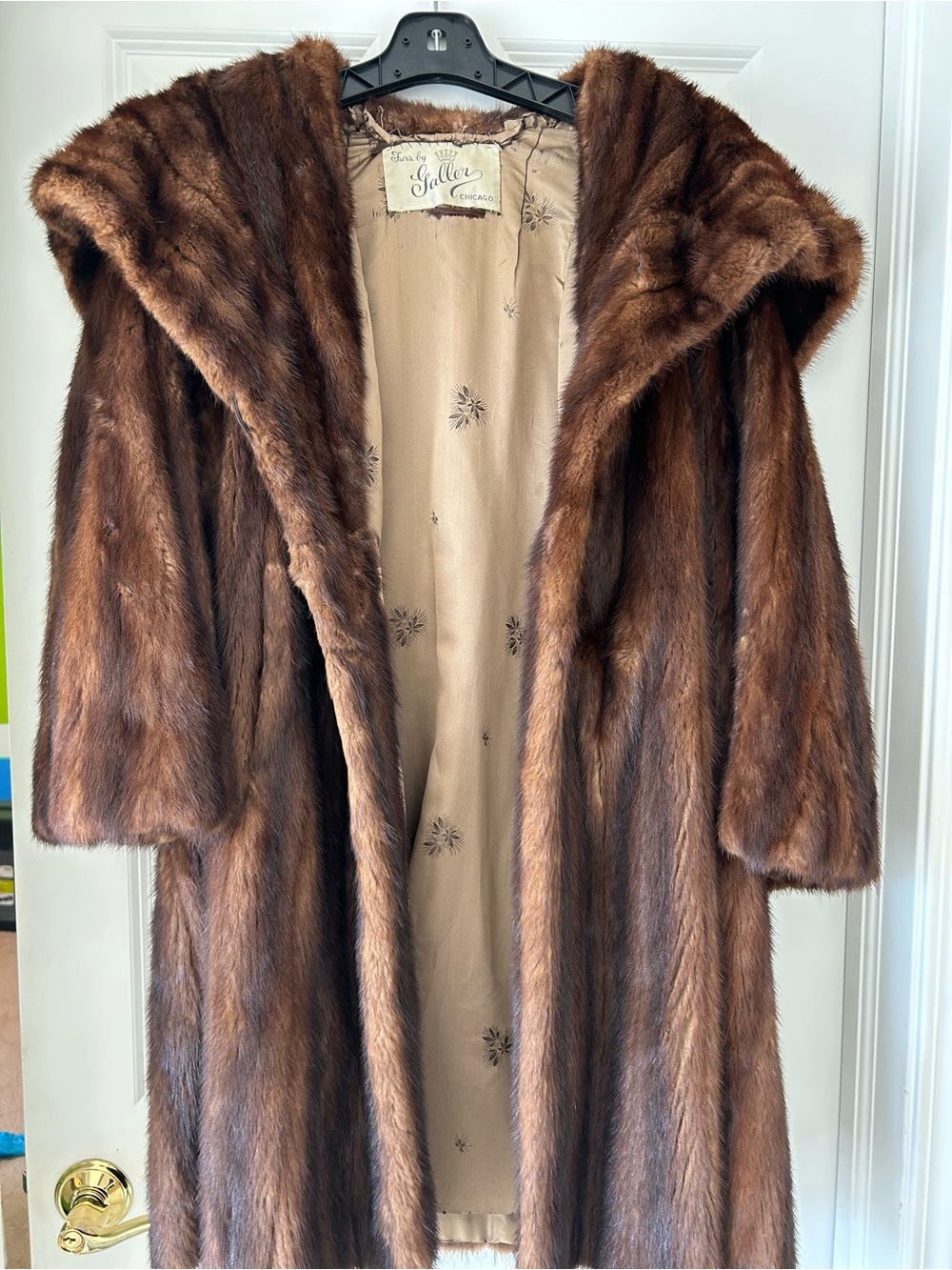 Vintage Sable Brown Fur Coat with Full Collar